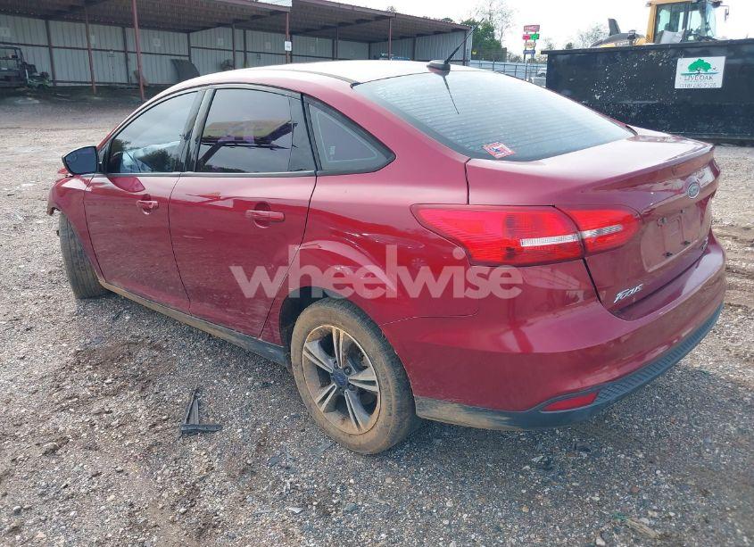 Photo 3 of 2016 Ford Focus SE (VIN 1FADP3FE6GL208688)