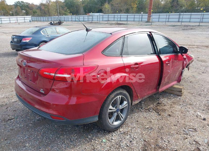 Photo 4 of 2016 Ford Focus SE (VIN 1FADP3FE6GL208688)