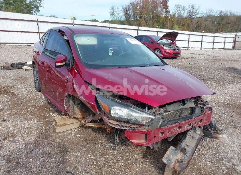 Photo 6 of 2016 Ford Focus SE (VIN 1FADP3FE6GL208688)