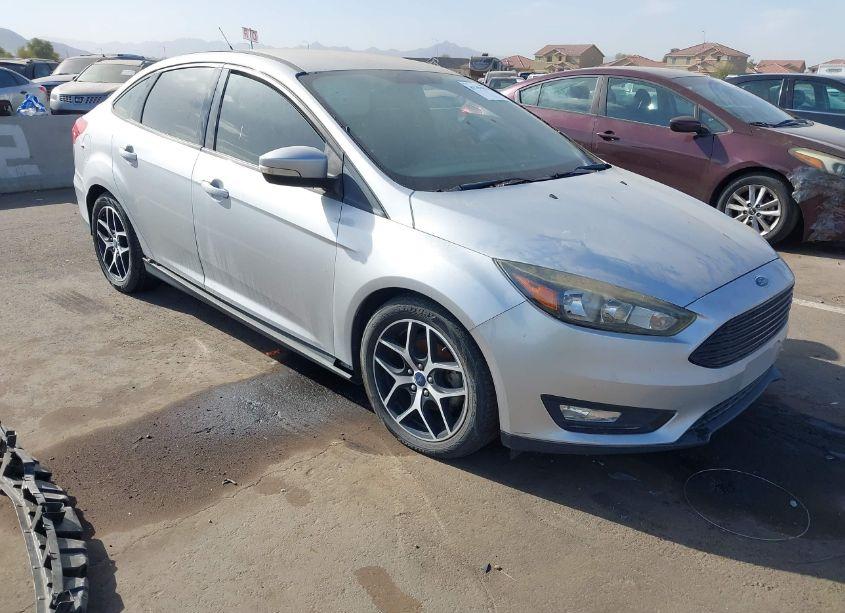 2017 Ford Focus SE (VIN 1FADP3FE6HL292884) main photo