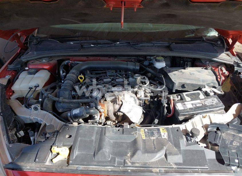 Photo 10 of 2018 Ford Focus SE (VIN 1FADP3FE6JL241214)