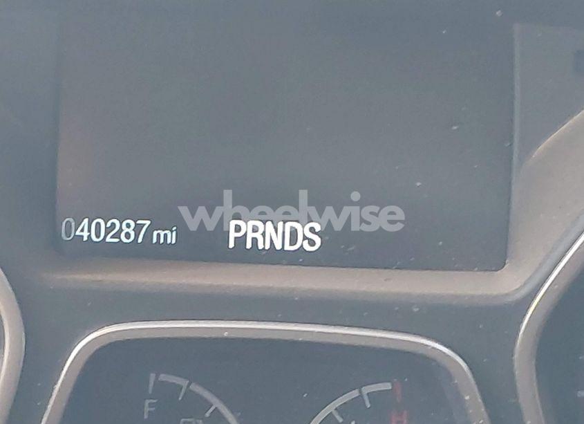 Photo 15 of 2018 Ford Focus SE (VIN 1FADP3FE6JL241214)