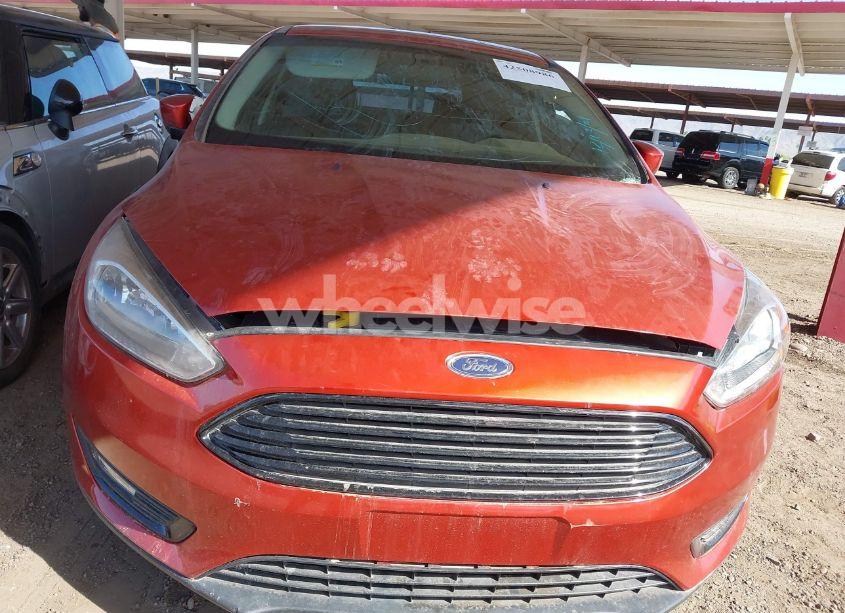 Photo 6 of 2018 Ford Focus SE (VIN 1FADP3FE6JL241214)