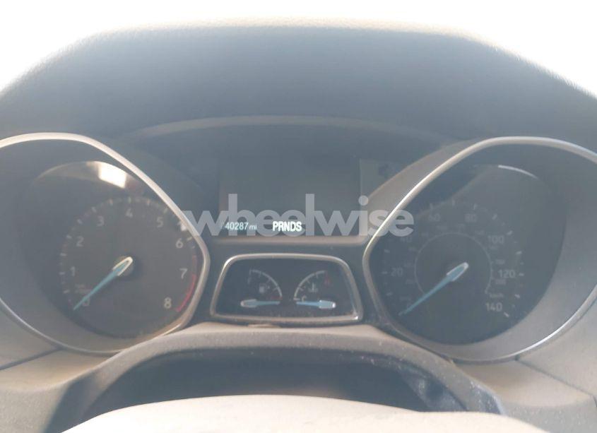 Photo 7 of 2018 Ford Focus SE (VIN 1FADP3FE6JL241214)