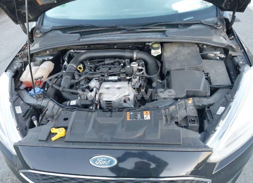 Photo 10 of 2017 Ford Focus SE (VIN 1FADP3FE7HL298287)