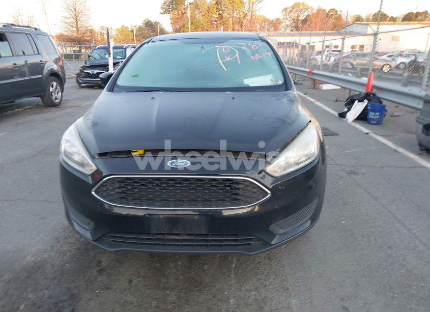 Photo 11 of 2017 Ford Focus SE (VIN 1FADP3FE7HL298287)
