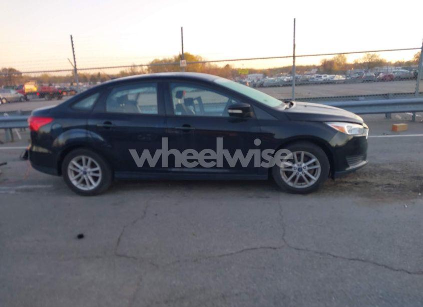 Photo 12 of 2017 Ford Focus SE (VIN 1FADP3FE7HL298287)