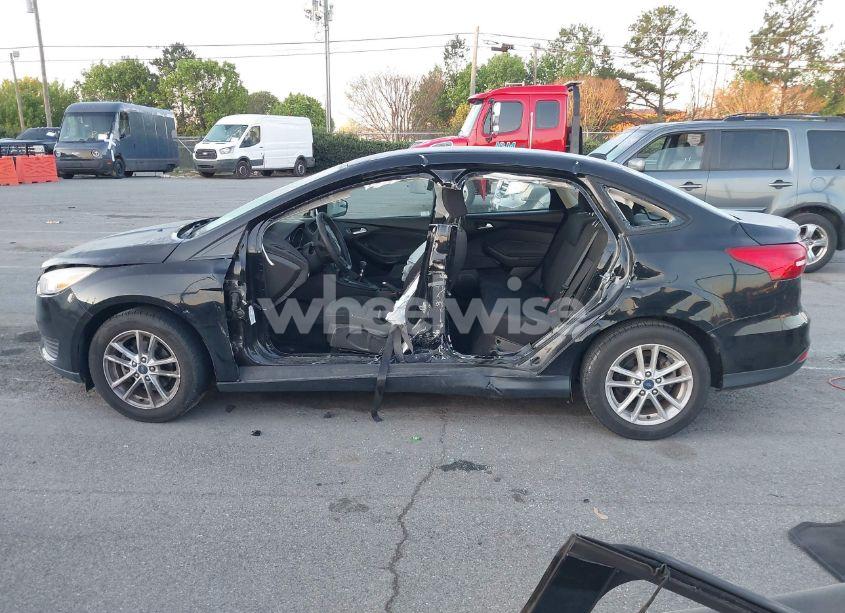 Photo 13 of 2017 Ford Focus SE (VIN 1FADP3FE7HL298287)