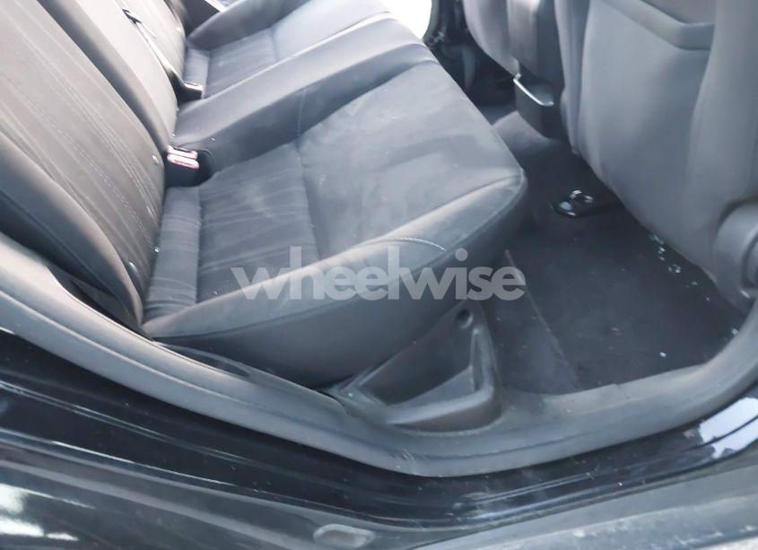 Photo 8 of 2017 Ford Focus SE (VIN 1FADP3FE7HL298287)