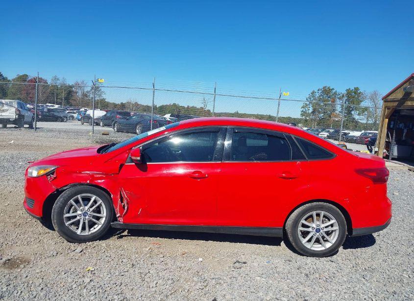 Photo 15 of 2017 Ford Focus SE (VIN 1FADP3FE7HL313239)