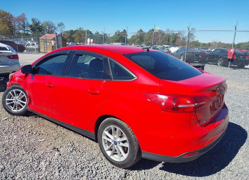 Photo 3 of 2017 Ford Focus SE (VIN 1FADP3FE7HL313239)