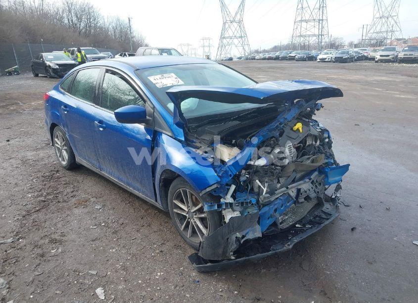 Photo 6 of 2018 Ford Focus SE (VIN 1FADP3FE7JL200655)