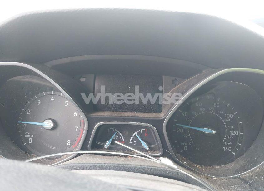 Photo 7 of 2018 Ford Focus SE (VIN 1FADP3FE7JL200655)