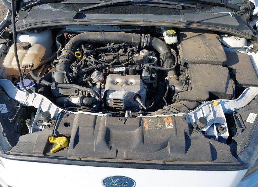 Photo 10 of 2018 Ford Focus SE (VIN 1FADP3FE7JL278854)