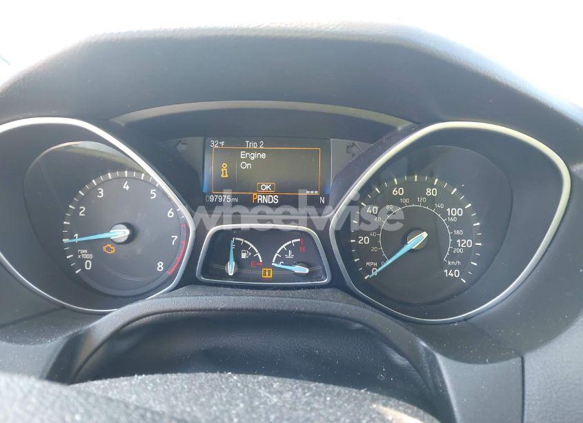 Photo 7 of 2017 Ford Focus SE (VIN 1FADP3FE8HL243458)