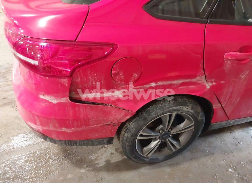 Photo 6 of 2017 Ford Focus SE (VIN 1FADP3FE8HL280980)