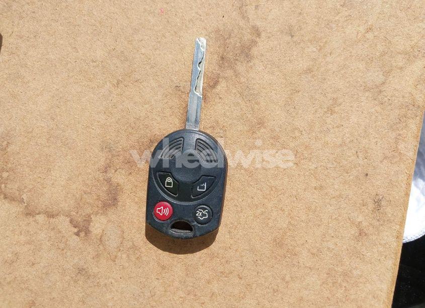 Photo 11 of 2018 Ford Focus SE (VIN 1FADP3FE8JL235284)