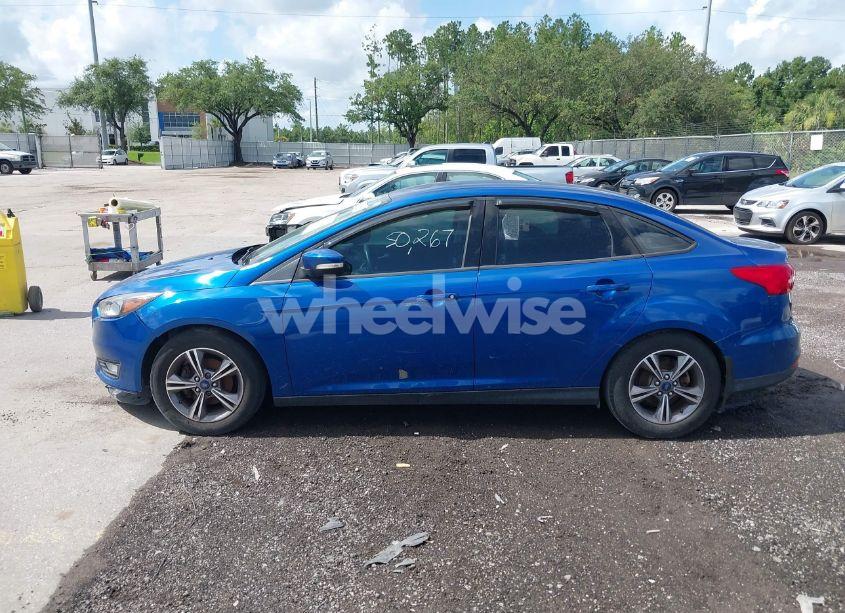 Photo 14 of 2018 Ford Focus SE (VIN 1FADP3FE8JL235284)