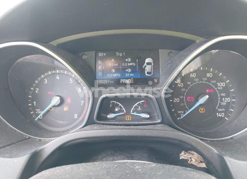 Photo 7 of 2018 Ford Focus SE (VIN 1FADP3FE8JL235284)