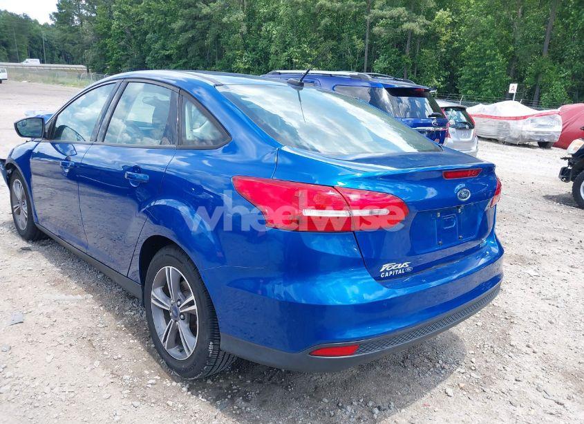 Photo 3 of 2018 Ford Focus SE (VIN 1FADP3FE8JL238024)
