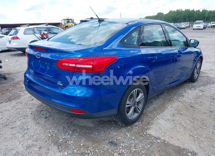 Photo 4 of 2018 Ford Focus SE (VIN 1FADP3FE8JL238024)