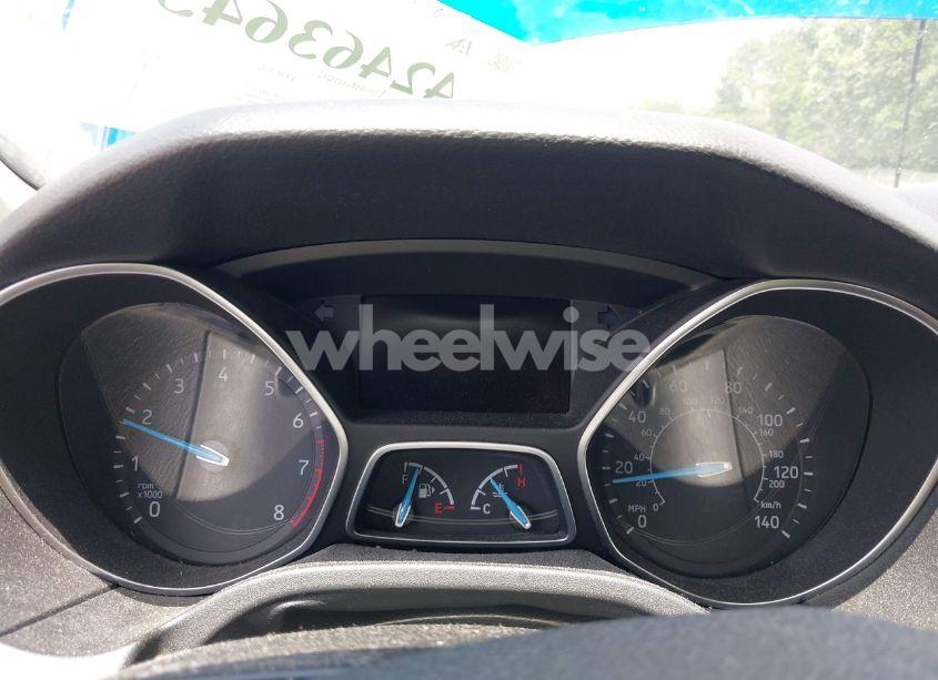 Photo 7 of 2018 Ford Focus SE (VIN 1FADP3FE8JL238024)