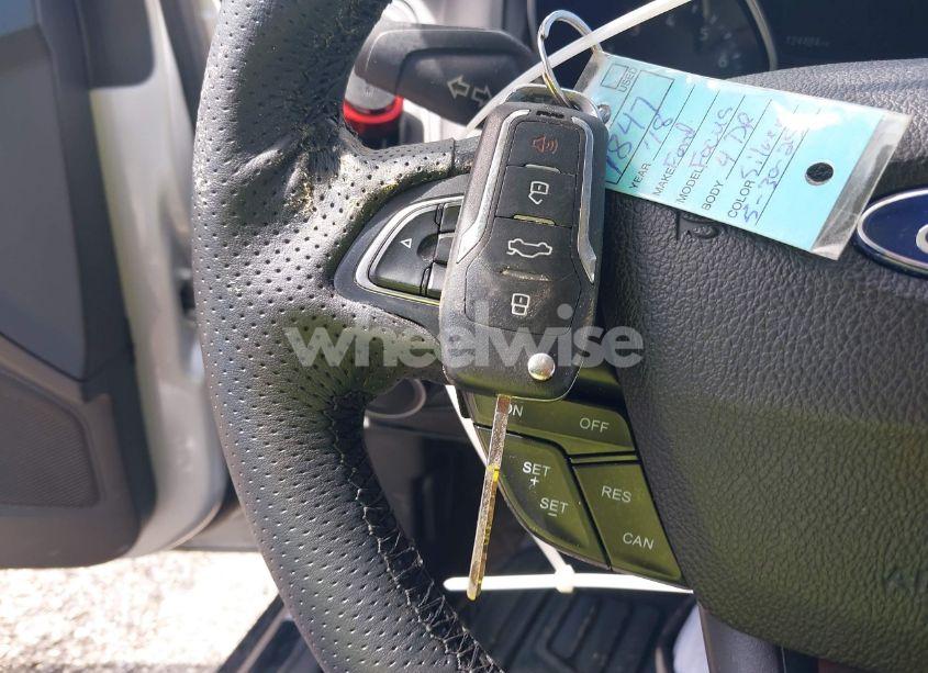 Photo 11 of 2018 Ford Focus SE (VIN 1FADP3FE8JL256734)