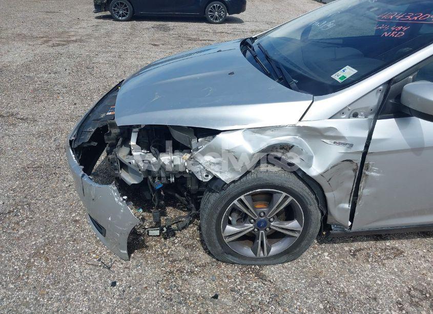 Photo 12 of 2018 Ford Focus SE (VIN 1FADP3FE8JL256734)