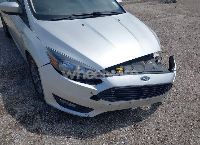 Photo 20 of 2018 Ford Focus SE (VIN 1FADP3FE8JL256734)