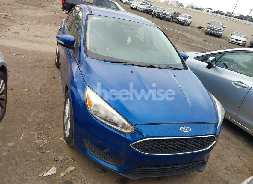Photo 12 of 2018 Ford Focus SE (VIN 1FADP3FE8JL318861)