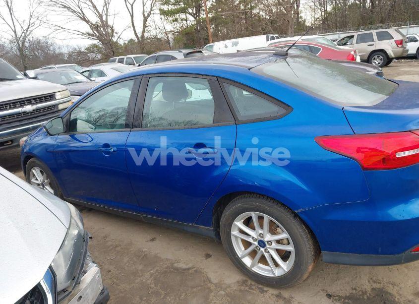 Photo 14 of 2018 Ford Focus SE (VIN 1FADP3FE8JL318861)