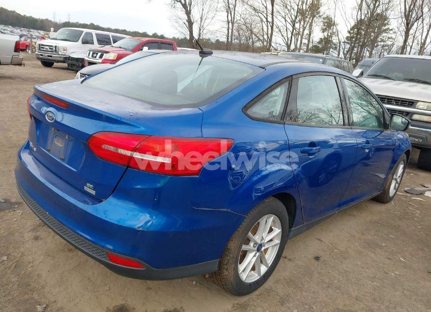 Photo 4 of 2018 Ford Focus SE (VIN 1FADP3FE8JL318861)
