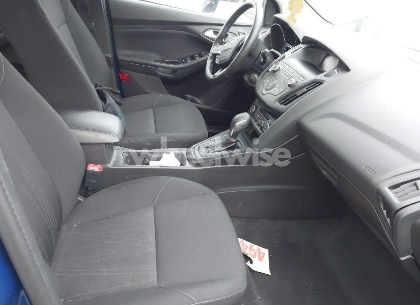 Photo 5 of 2018 Ford Focus SE (VIN 1FADP3FE8JL318861)