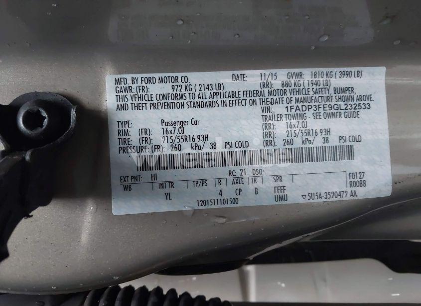 Photo 9 of 2016 Ford Focus SE (VIN 1FADP3FE9GL232533)