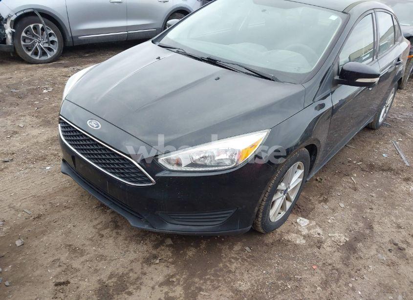 Photo 2 of 2016 Ford Focus SE (VIN 1FADP3FE9GL233651)
