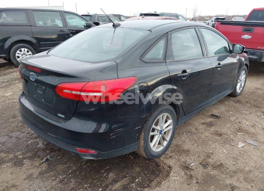 Photo 4 of 2016 Ford Focus SE (VIN 1FADP3FE9GL233651)