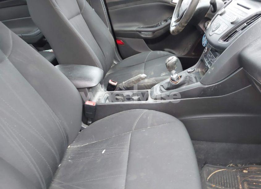 Photo 5 of 2016 Ford Focus SE (VIN 1FADP3FE9GL233651)