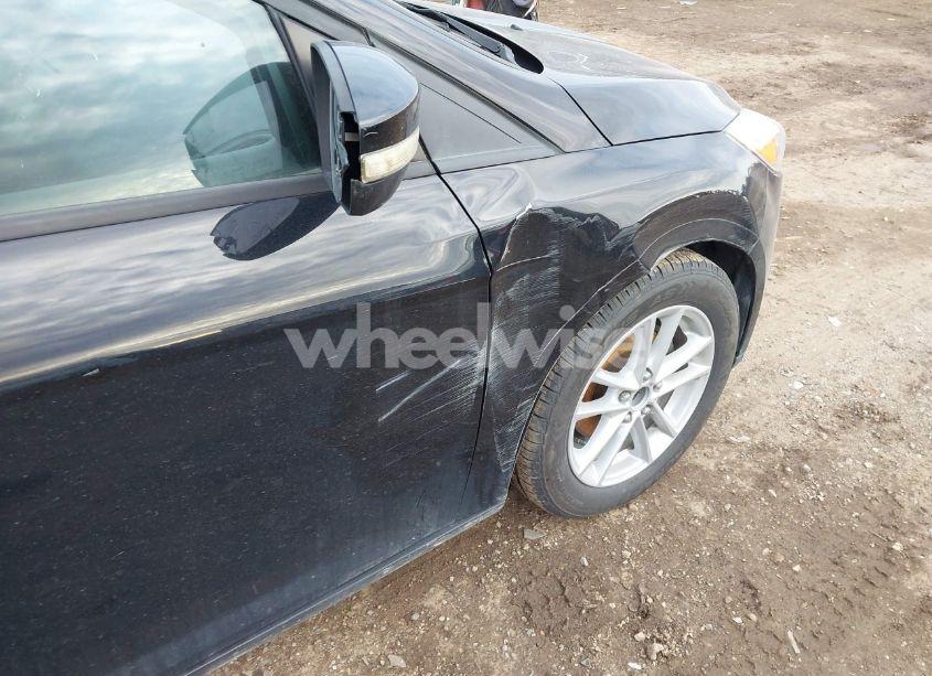 Photo 6 of 2016 Ford Focus SE (VIN 1FADP3FE9GL233651)