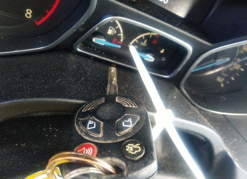 Photo 11 of 2016 Ford Focus SE (VIN 1FADP3FE9GL332230)