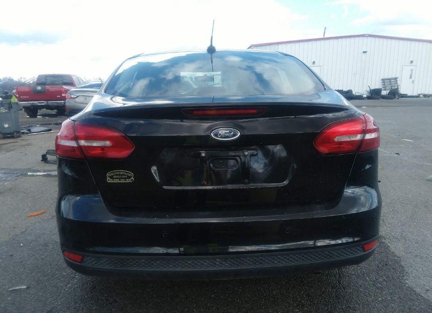 Photo 16 of 2016 Ford Focus SE (VIN 1FADP3FE9GL332230)