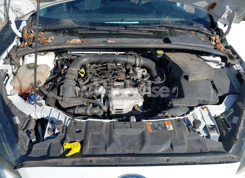 Photo 10 of 2016 Ford Focus SE (VIN 1FADP3FE9GL399281)