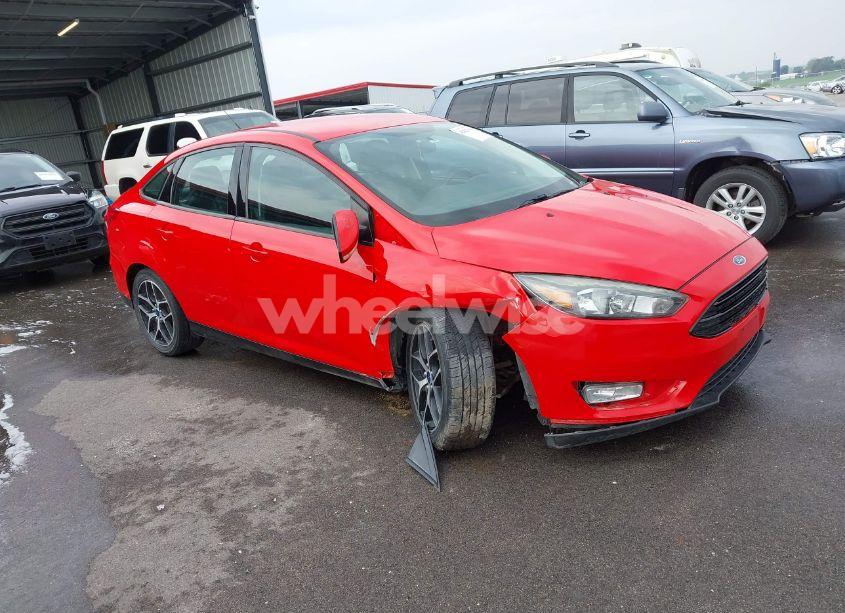 2017 Ford Focus SE (VIN 1FADP3FE9HL222795) main photo
