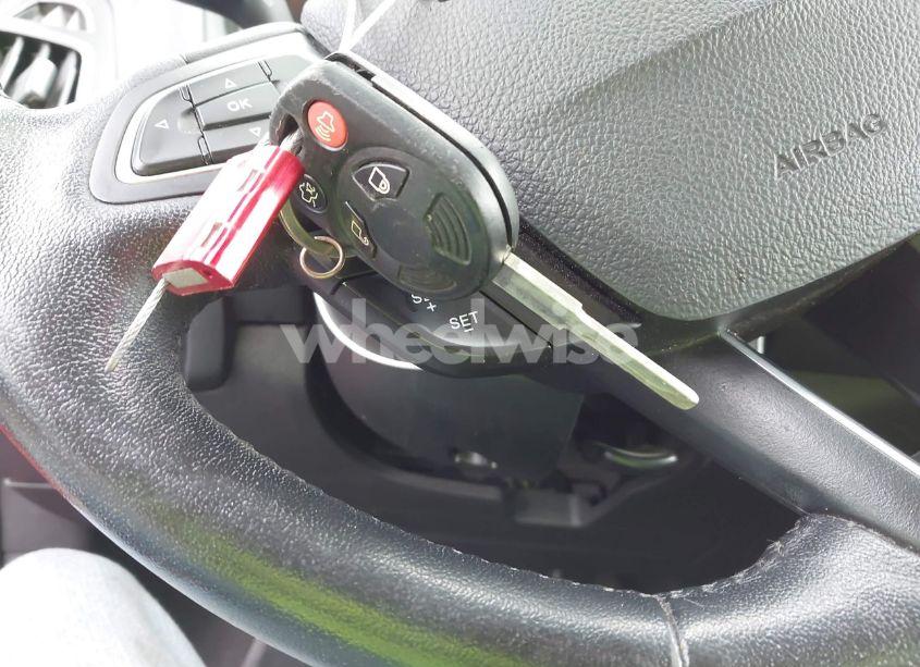 Photo 11 of 2017 Ford Focus SE (VIN 1FADP3FE9HL222795)