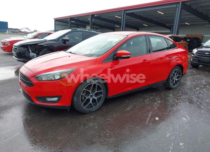 Photo 2 of 2017 Ford Focus SE (VIN 1FADP3FE9HL222795)
