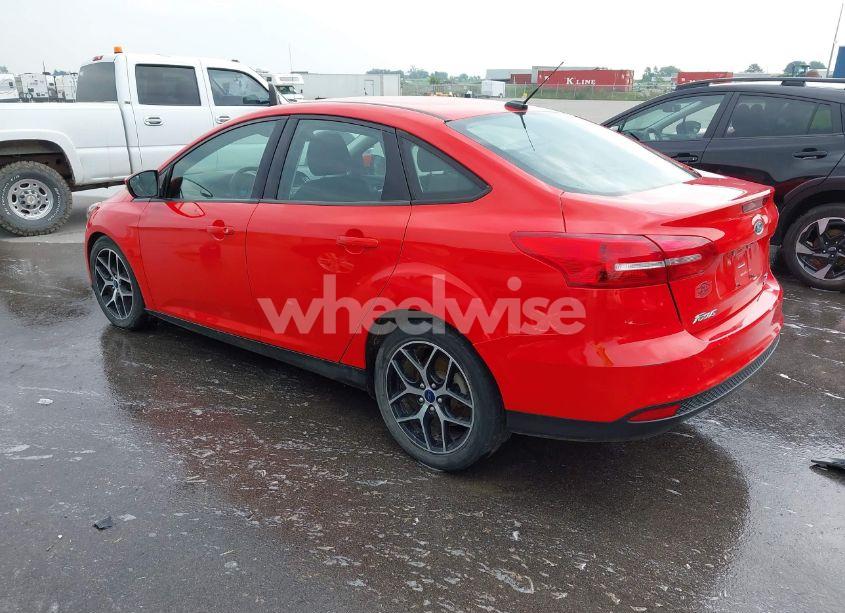 Photo 3 of 2017 Ford Focus SE (VIN 1FADP3FE9HL222795)