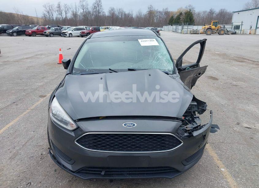 Photo 12 of 2017 Ford Focus SE (VIN 1FADP3FE9HL238432)