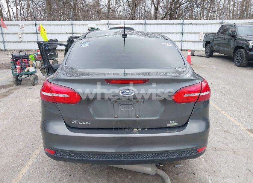 Photo 16 of 2017 Ford Focus SE (VIN 1FADP3FE9HL238432)