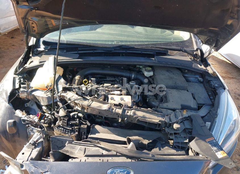 Photo 10 of 2017 Ford Focus SE (VIN 1FADP3FE9HL266179)