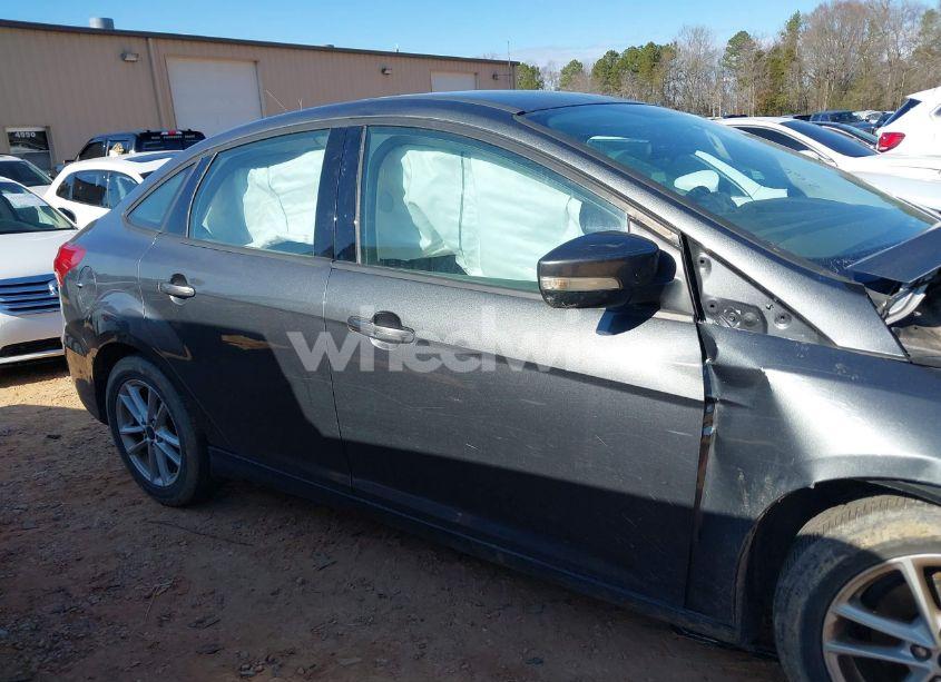 Photo 13 of 2017 Ford Focus SE (VIN 1FADP3FE9HL266179)