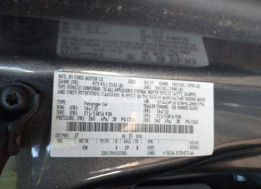 Photo 9 of 2017 Ford Focus SE (VIN 1FADP3FE9HL266179)